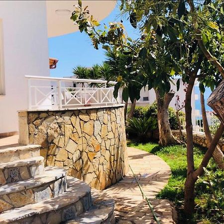 Apartments On The Beach Sarandë Exterior foto