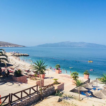 Apartments On The Beach Sarandë Exterior foto