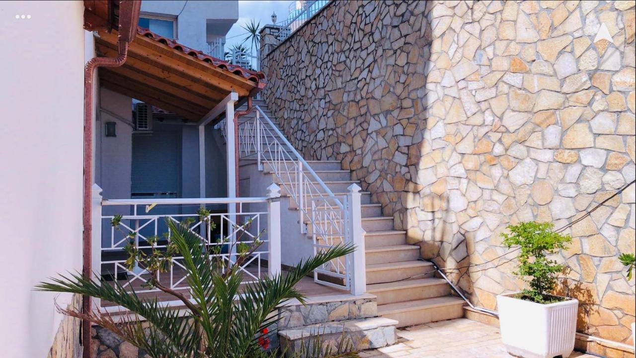 Apartments On The Beach Sarandë Exterior foto