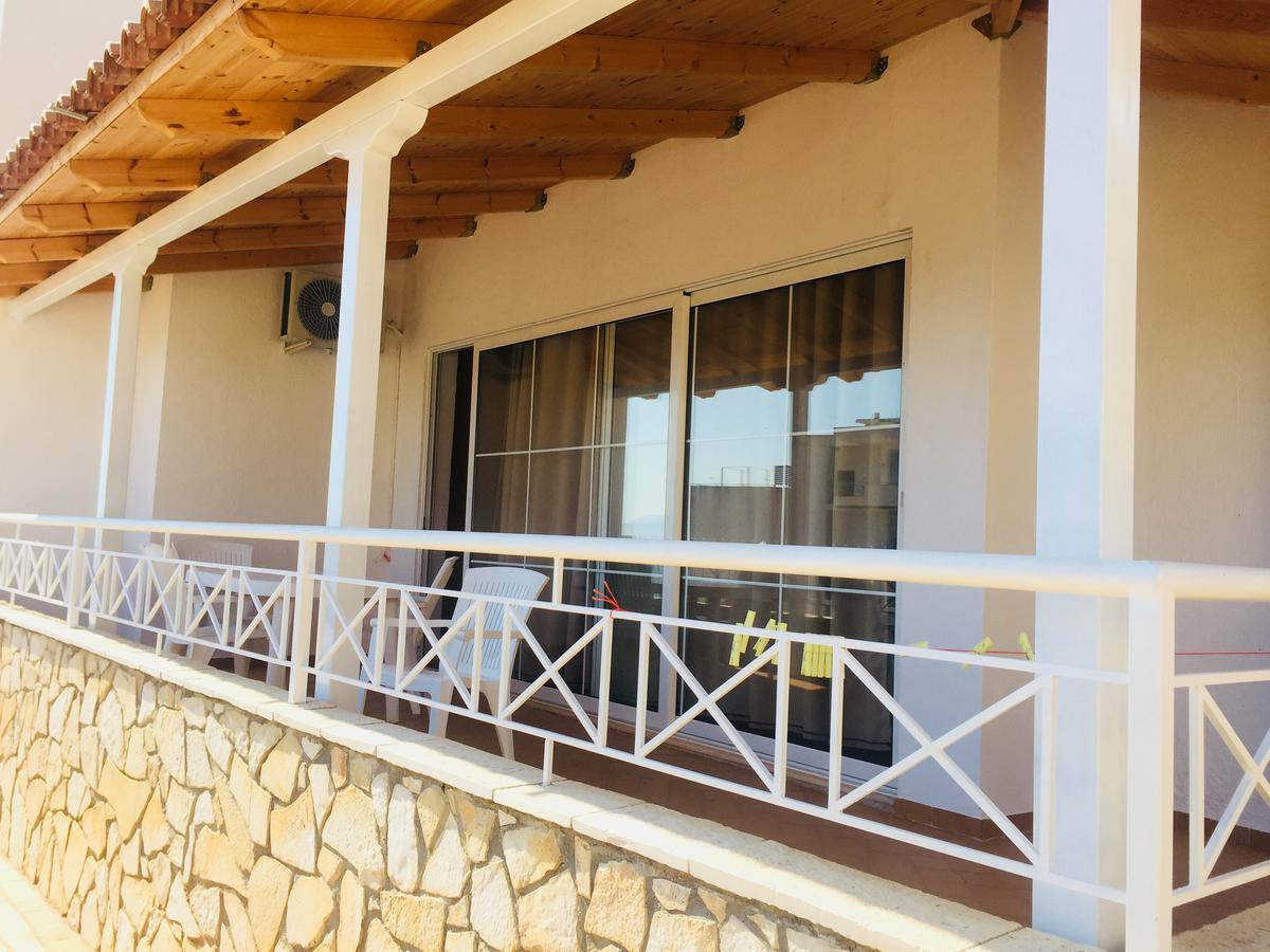 Apartments On The Beach Sarandë Exterior foto